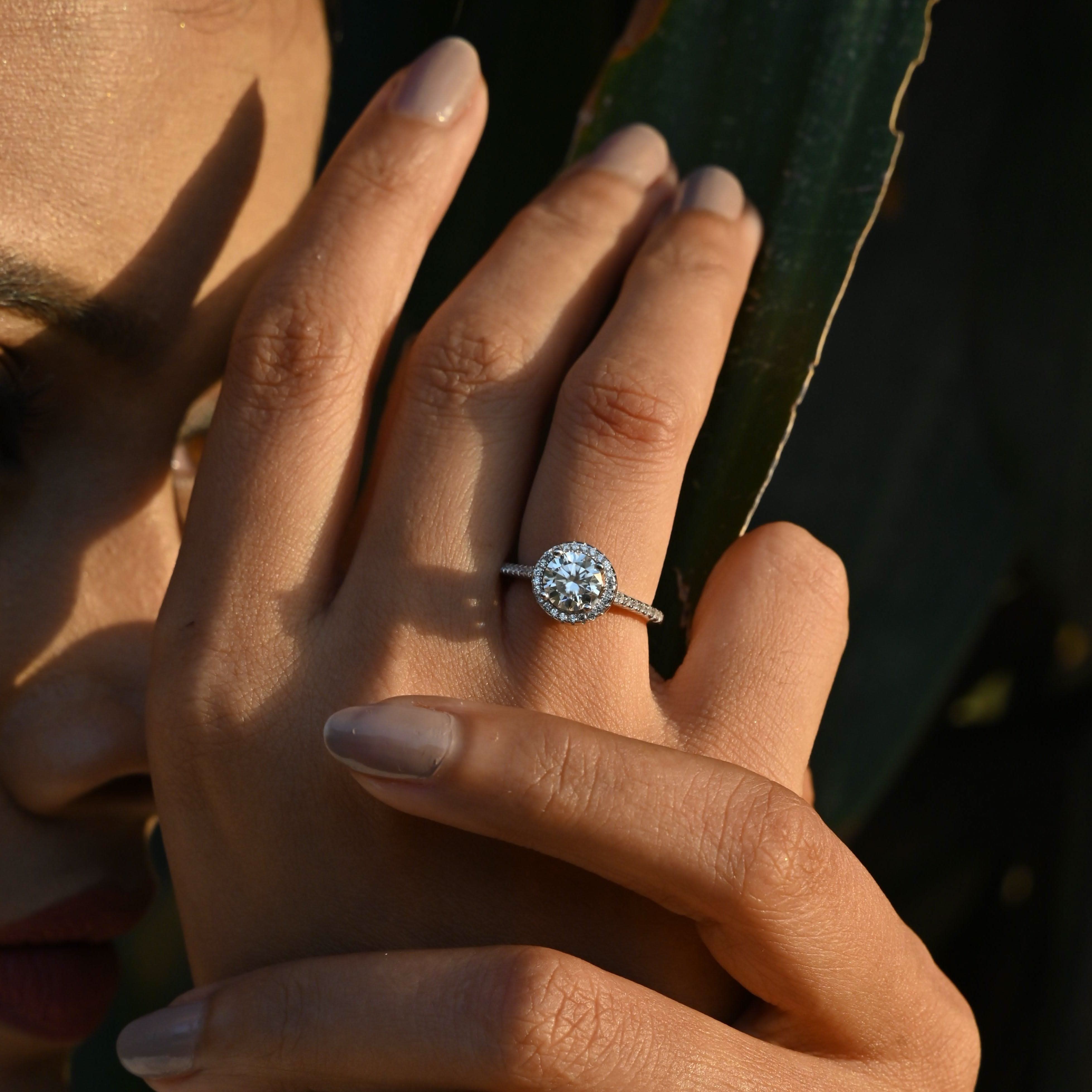 1 carat halo round cut moissanite ring | Moissanite ring in gold and 925 sterling silver| GRA certified moissanites