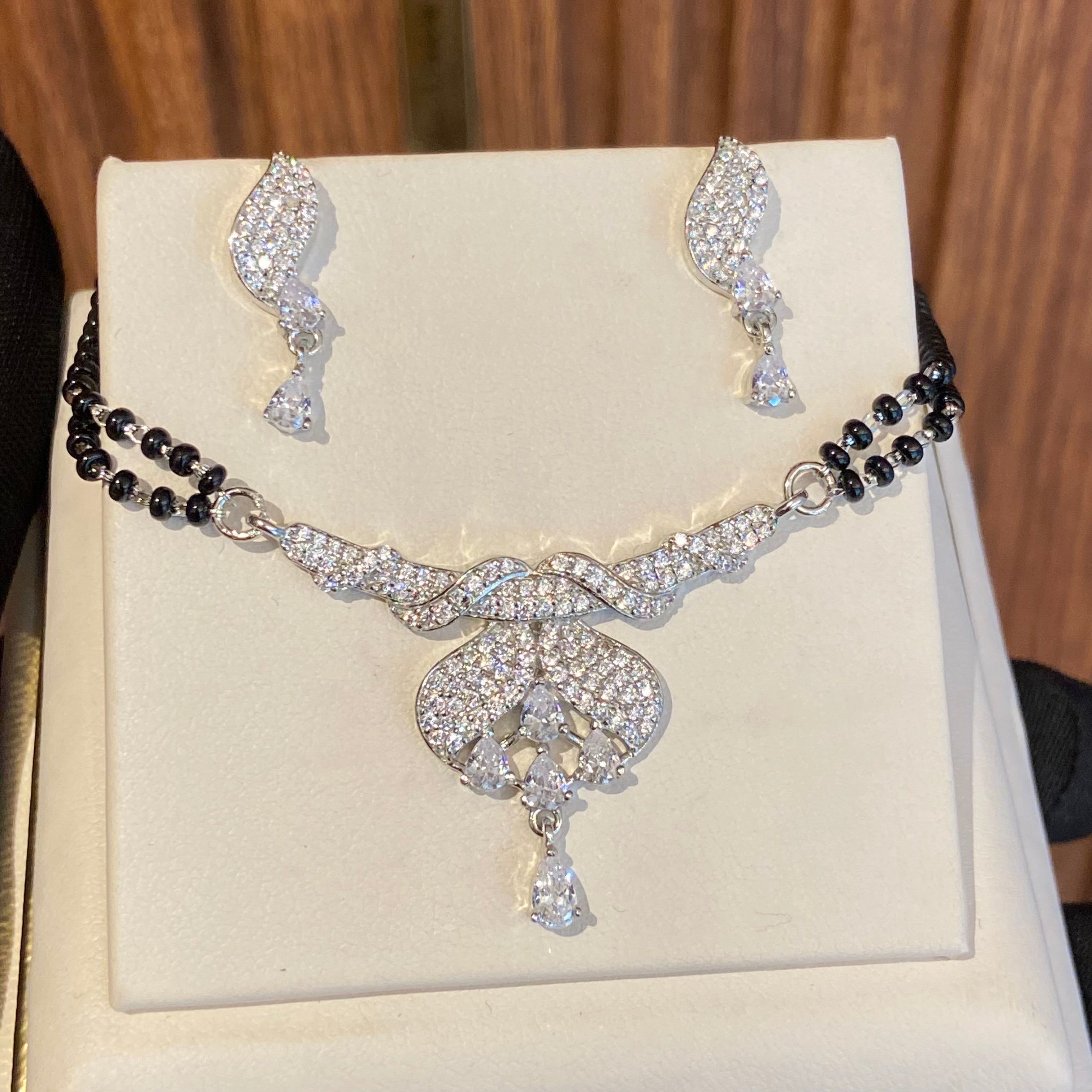 "WOKE" queen mangalsutra set