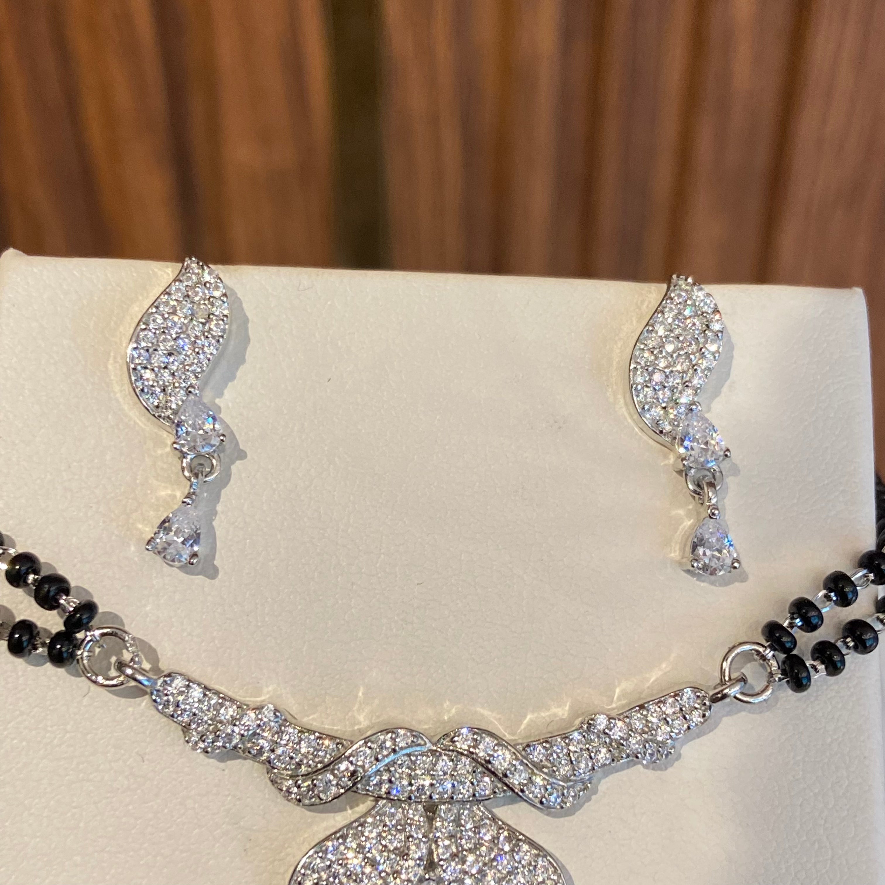 "WOKE" queen mangalsutra set