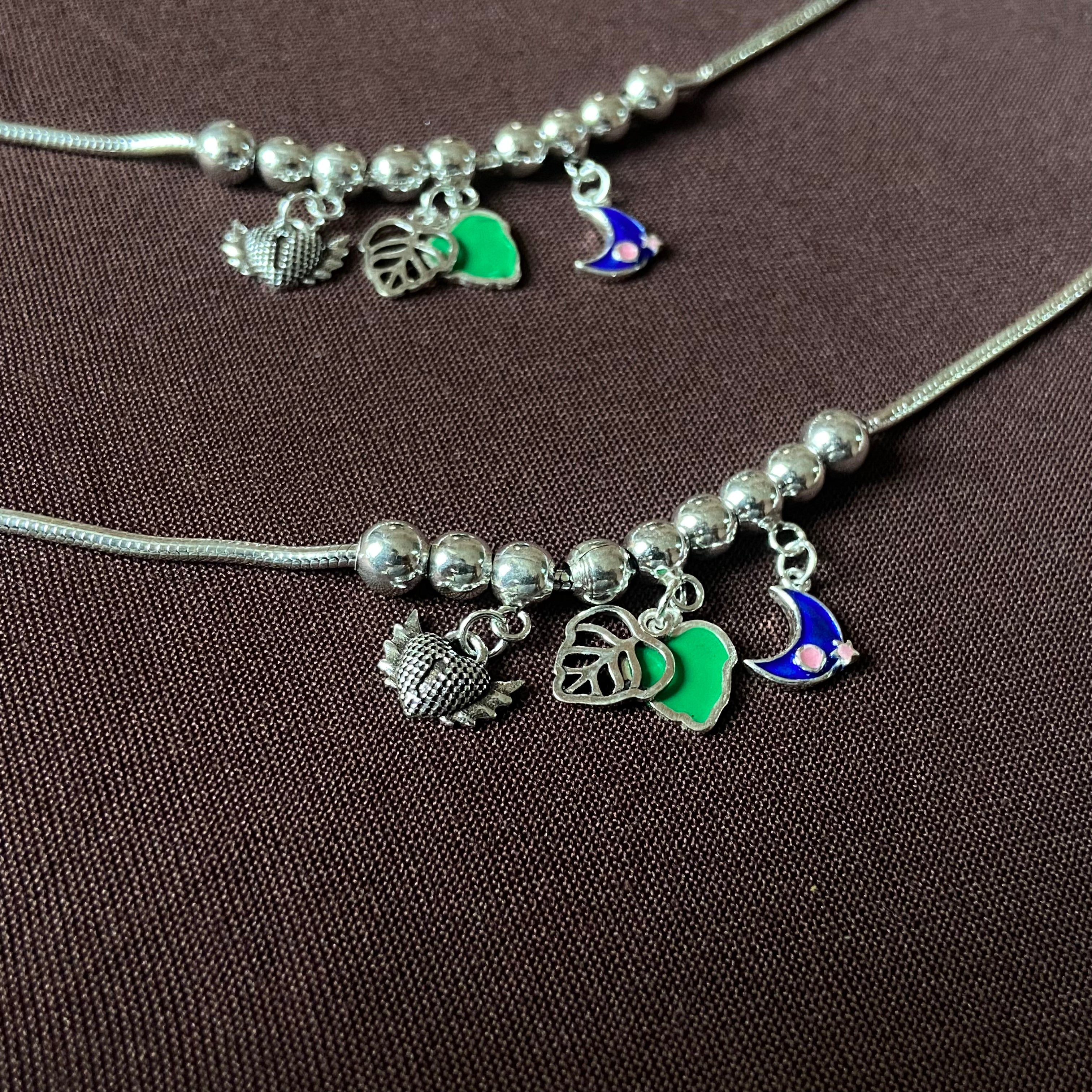 "WOKE" 925 silver charms anklet anklet (Heart and moon charms)