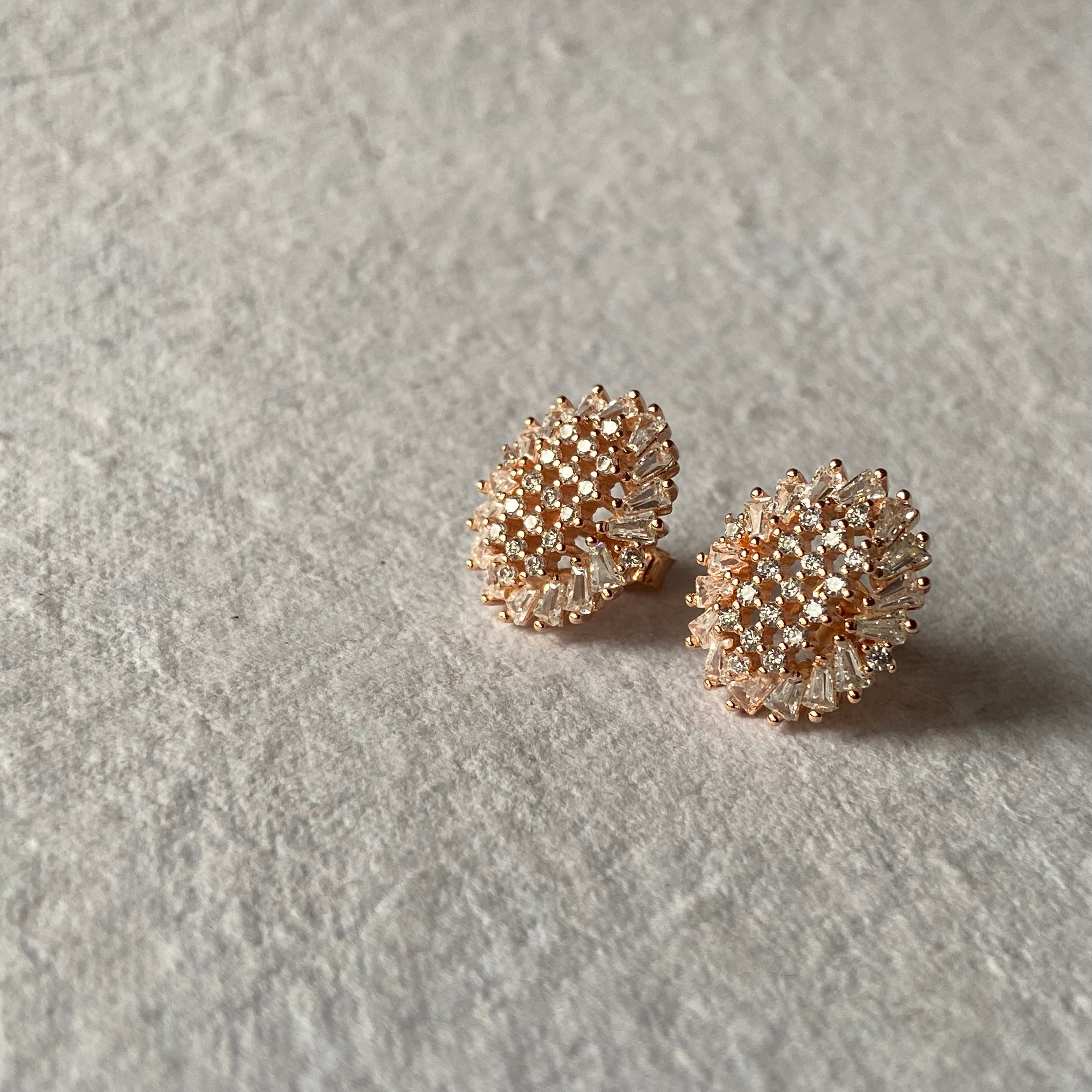 Oval baugutte studs