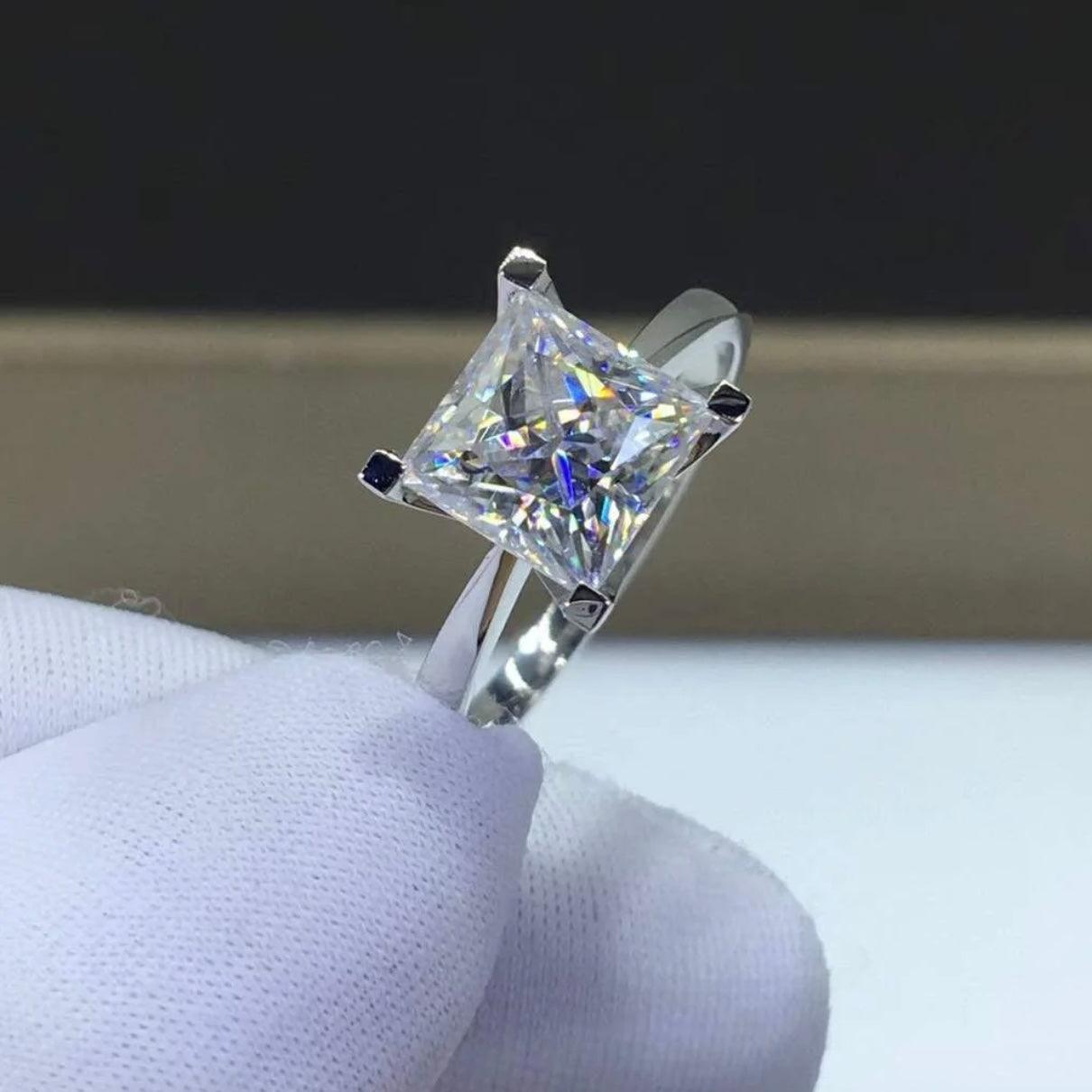 GRA certified moissanites