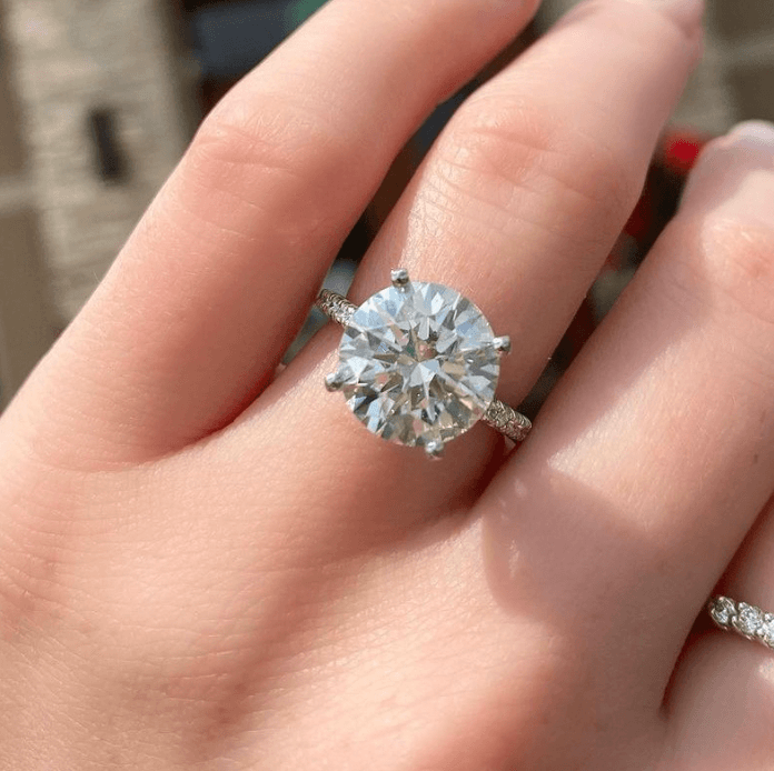 GRA certified moissanite