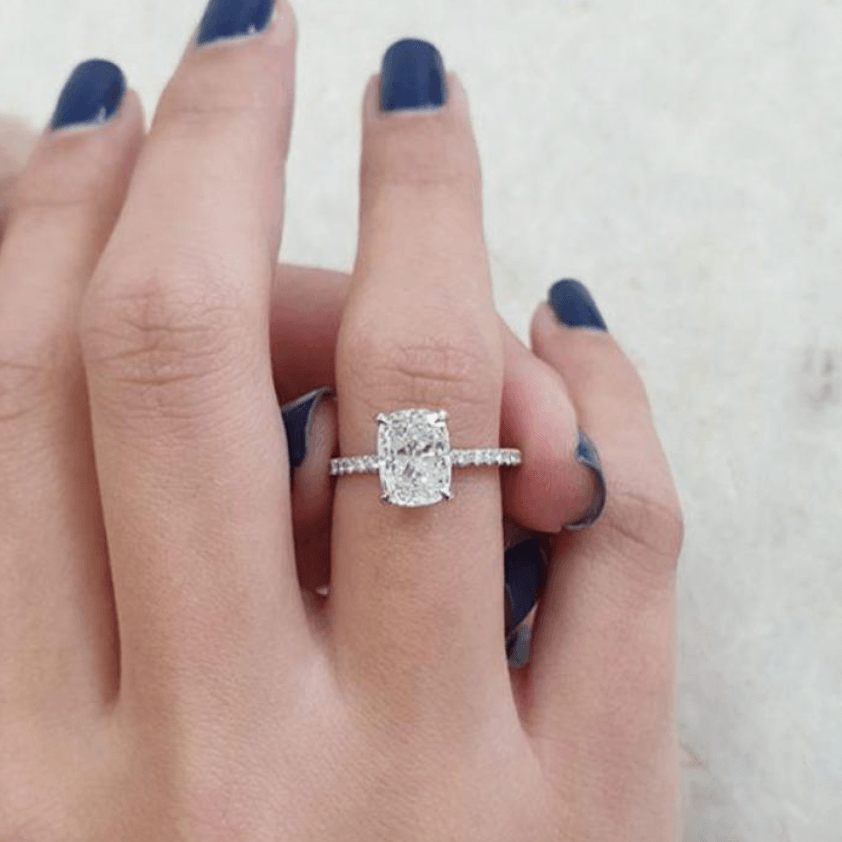 GRA certified moissanites