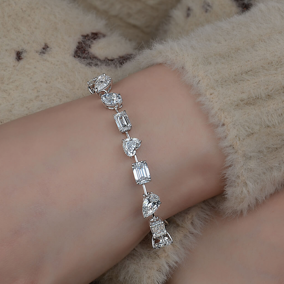 In 925 sterling silver certified crystals