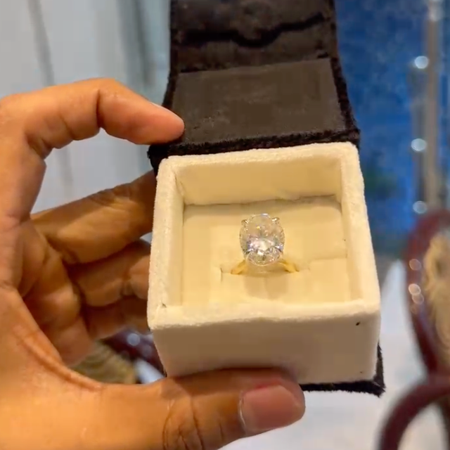 8 carat oval moissanite ring | Moissanite ring in 9K gold | GRA certified moissanites