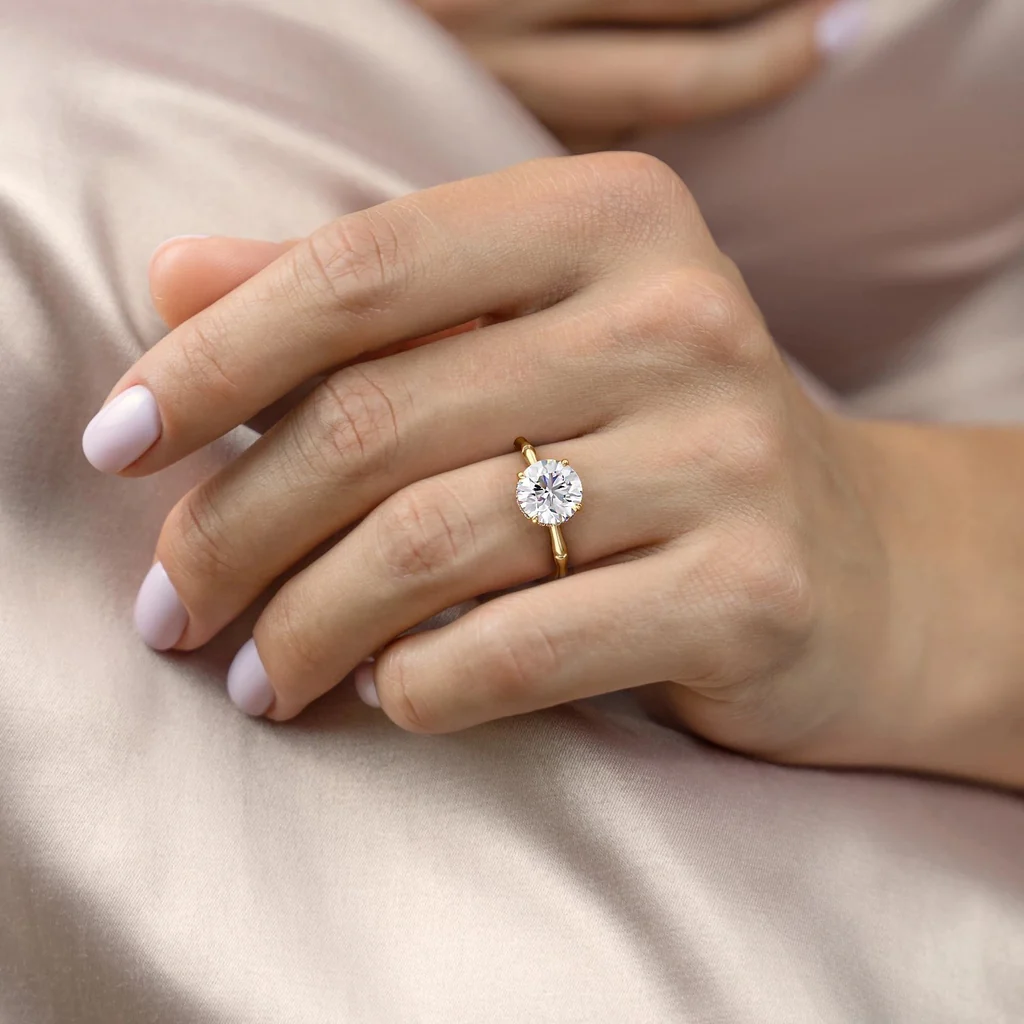ROUND CUT MOISSANITE RING WITH HIDDEN HALO| WOKE