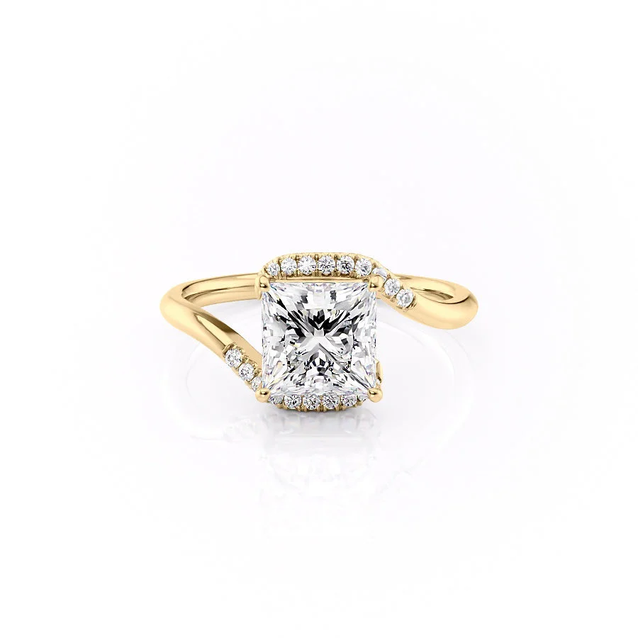 PRINCESS CUT MOISSANITE TWIST RING| WOKE