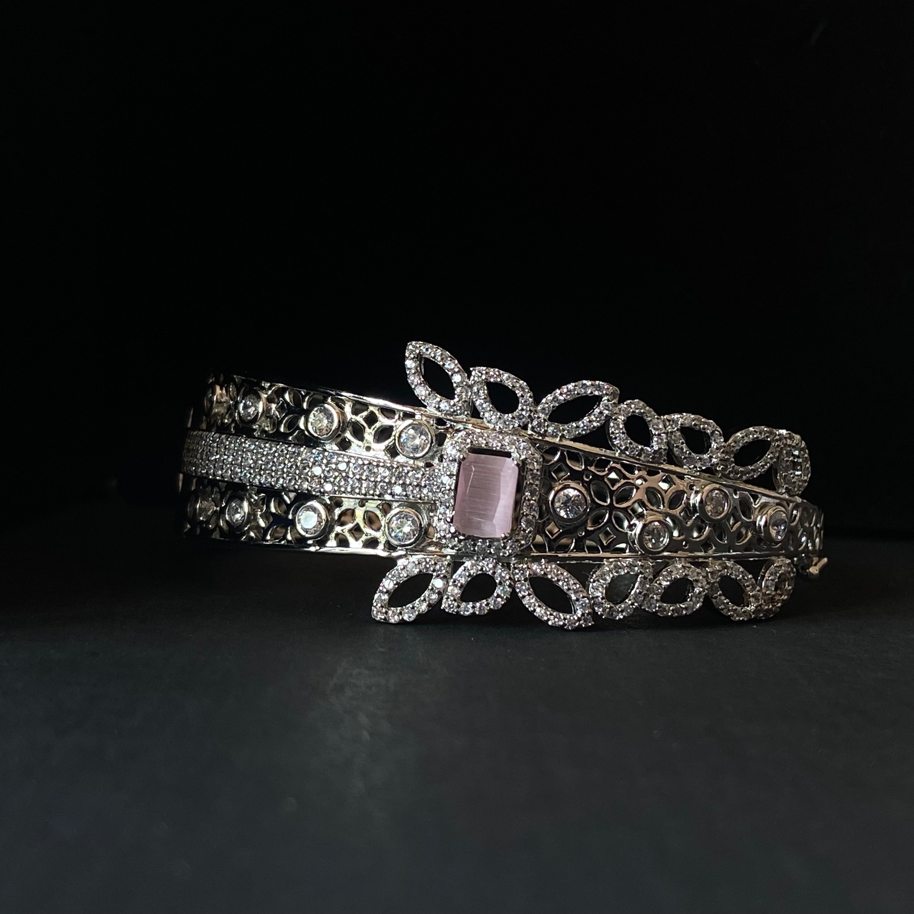 “WOKE” openable white gold ring (Rose Quartz)