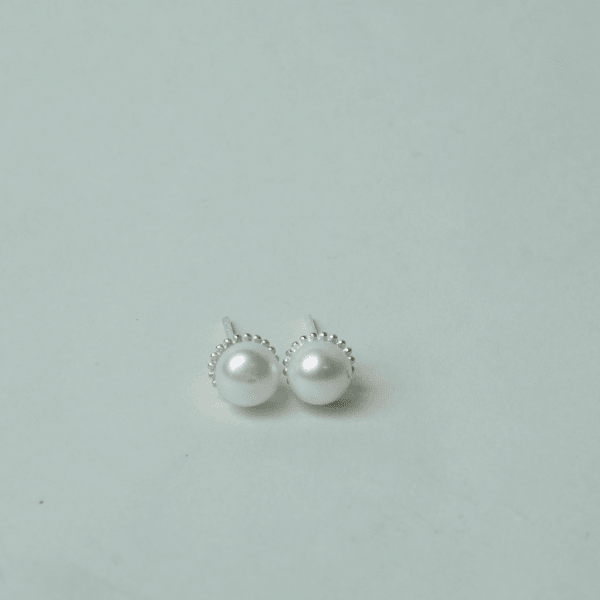 Pearls Studs