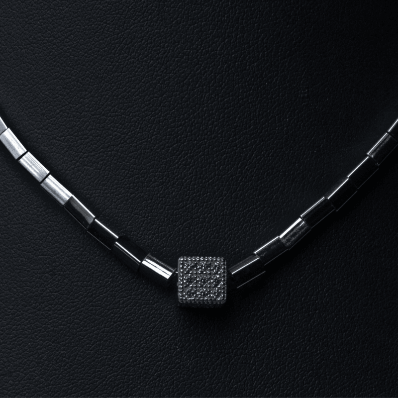 UNISEX Designer chain in a Cube