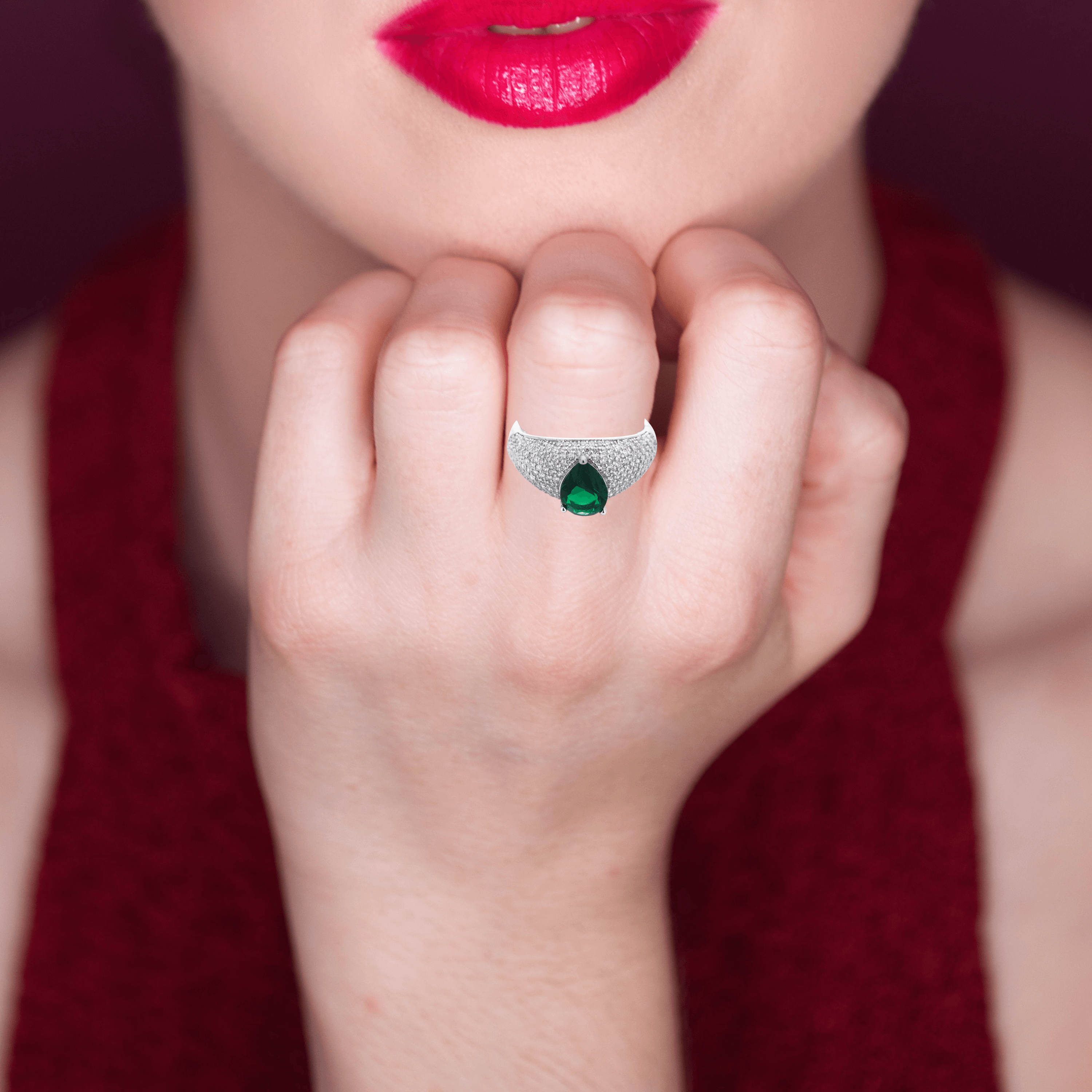 Emerald bezel ring