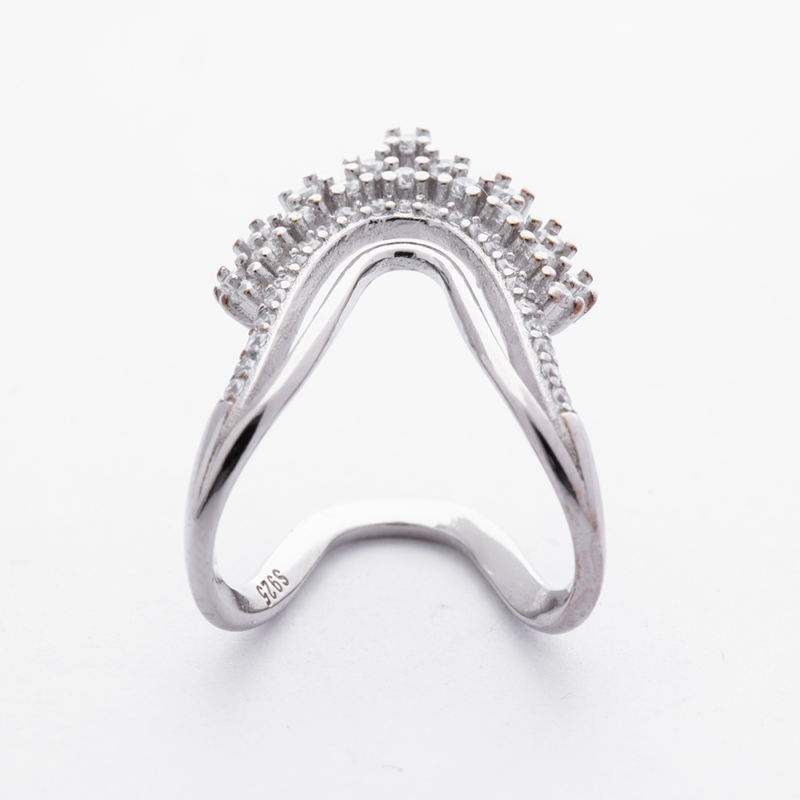 Vanki Queen Crown Ring