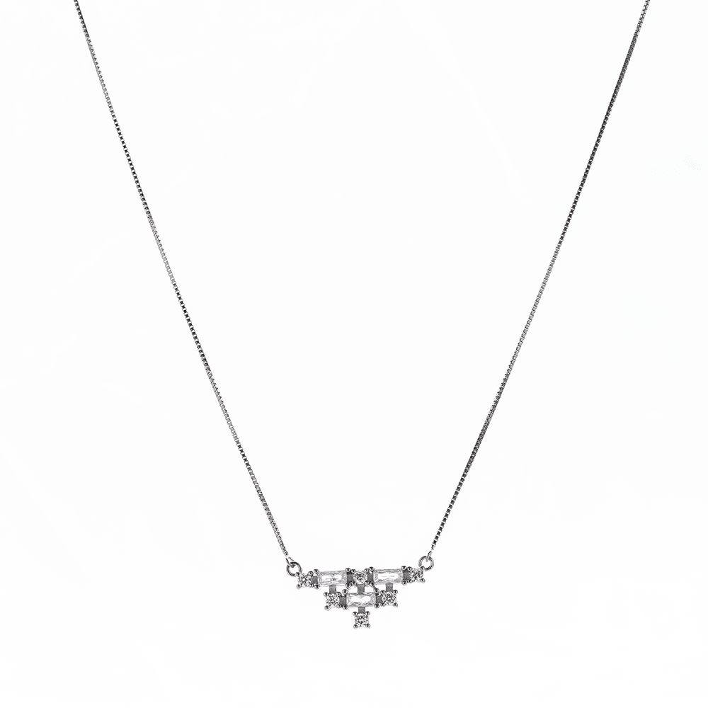 Tri-baguette diamond chain