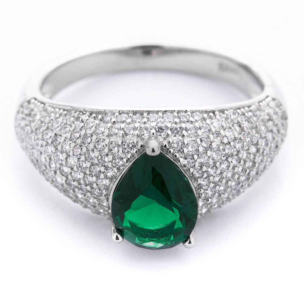 Emerald bezel ring