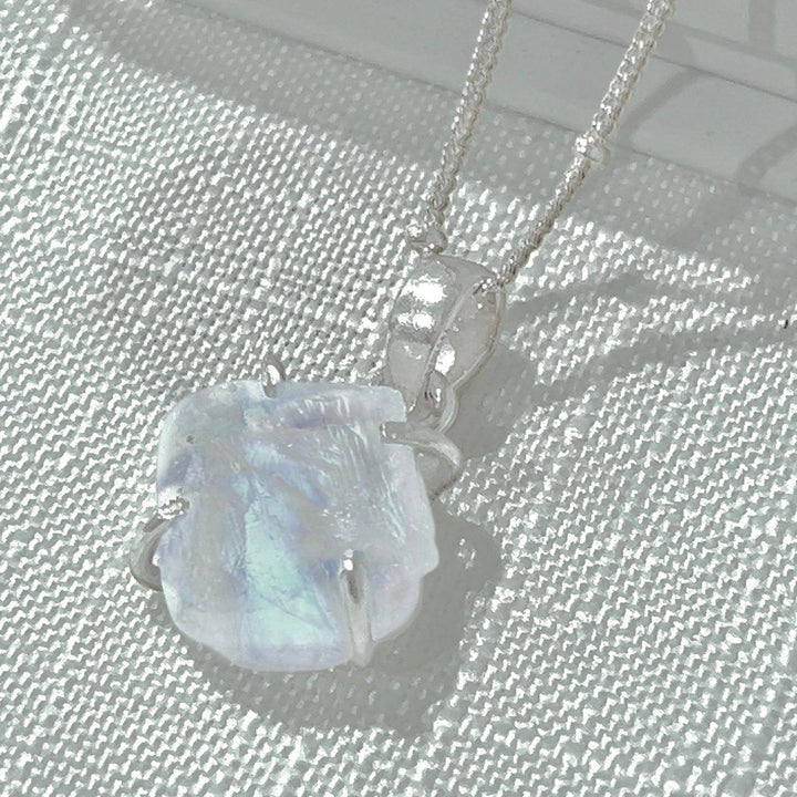 Birthstone Pendants (June)(Moonstone)